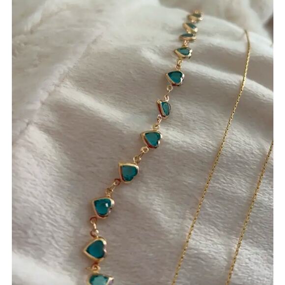 Heart Bead Valentine Bracelet - Coquette Minimalist Style Alloy with Heart Inlay - Picture 4 of 6